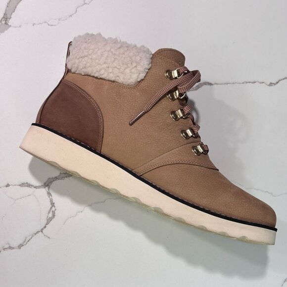 Cole Haan | Women's Nantucket Waterproof Winter Hiking Boots Faux Fur 9.5B - Picture 3 of 14